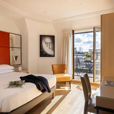 Hotel De Castiglione 4*