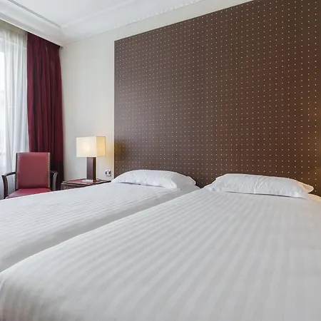 卡斯蒂尼奥那酒店 4*