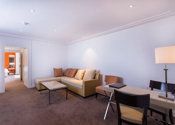 De Castiglione Hotel