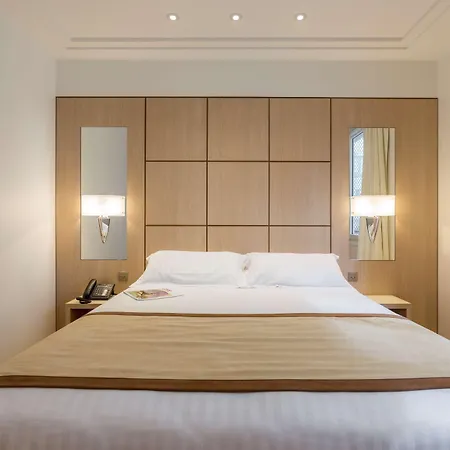 Hotel De Castiglione 4*