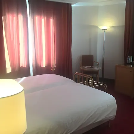 Hotel De Castiglione 4*