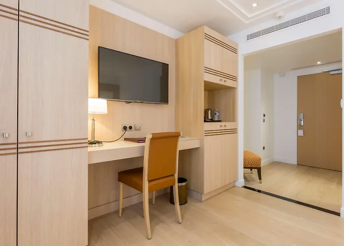 De Castiglione Hotel